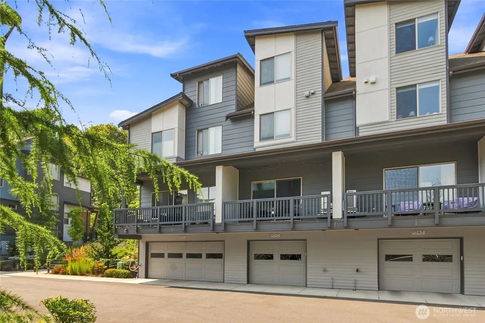 1946 Newport Way NW #16 Issaquah, WA 98027