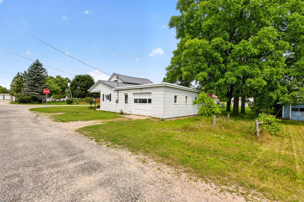 314 Decalb Street Reed City City, MI 49677