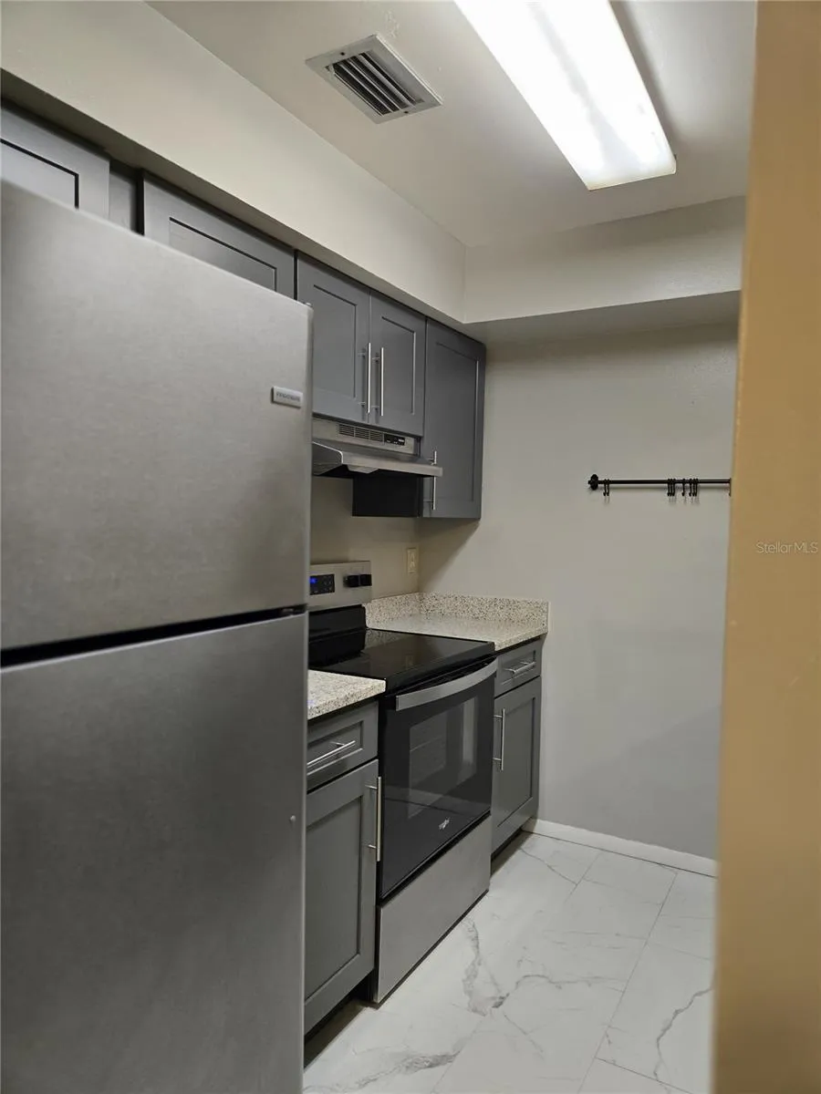 2738 HUNT CLUB LANE Orlando, FL 32826