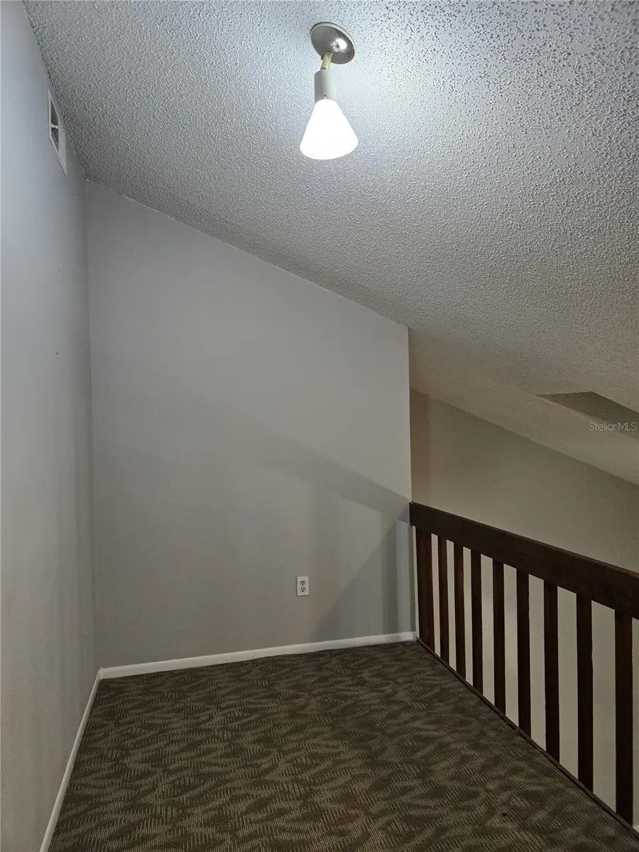 2738 HUNT CLUB LANE Orlando, FL 32826