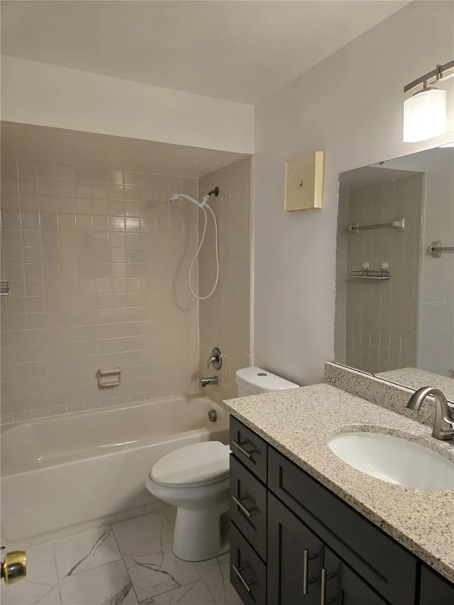 2738 HUNT CLUB LANE Orlando, FL 32826