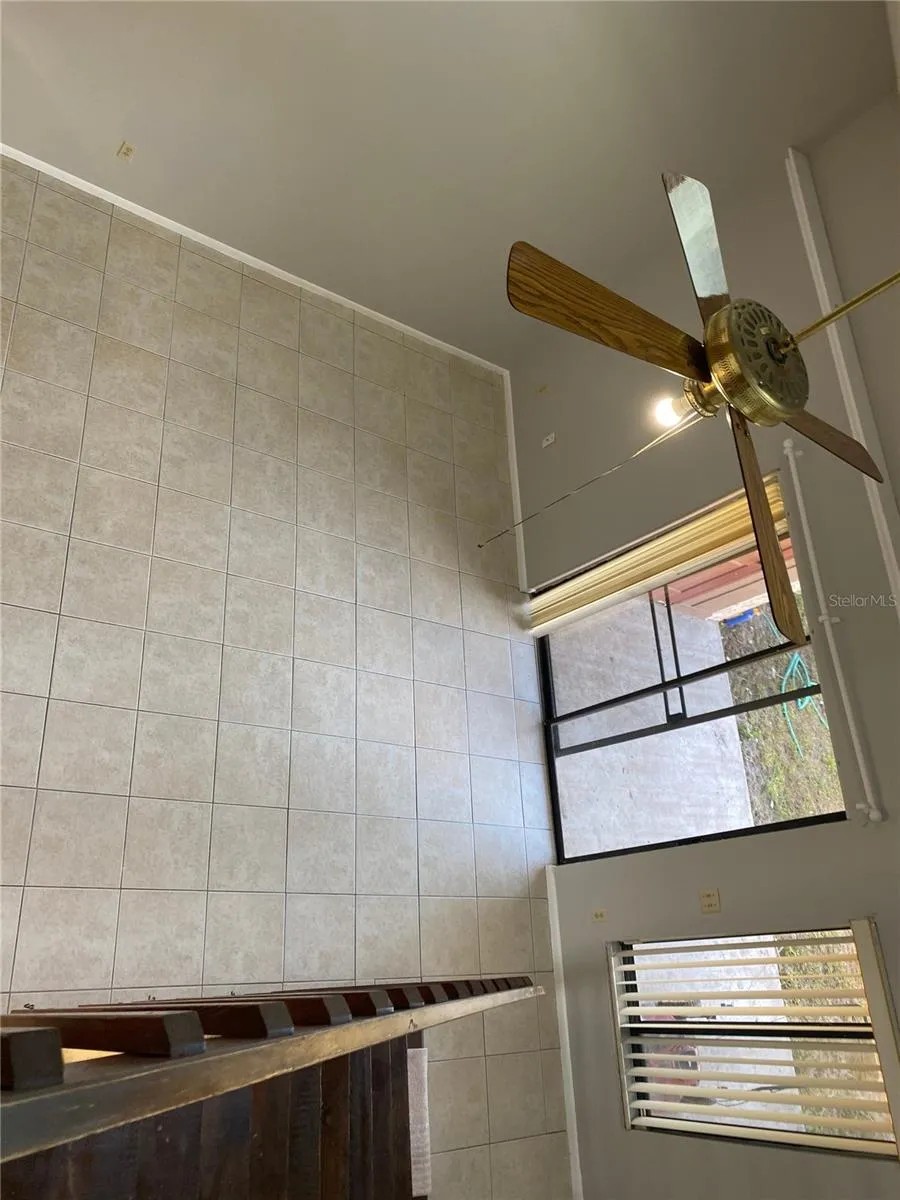 2738 HUNT CLUB LANE Orlando, FL 32826
