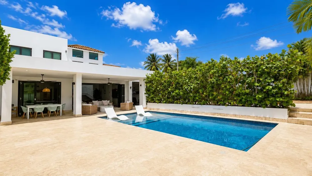 60 SOLDADO SERRANO San Juan, PR 00911