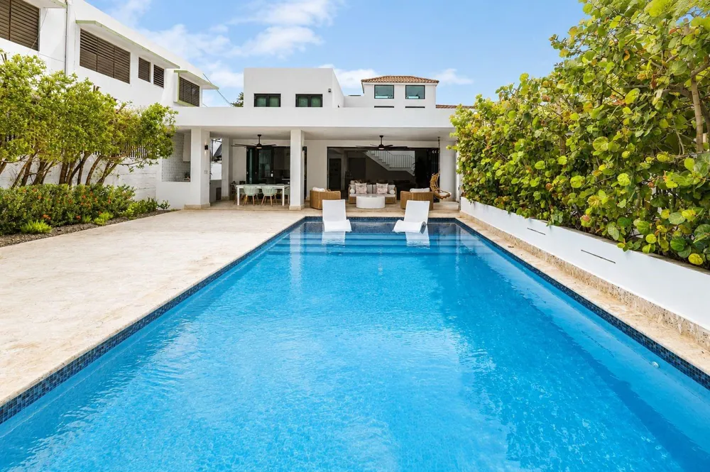 60 SOLDADO SERRANO San Juan, PR 00911