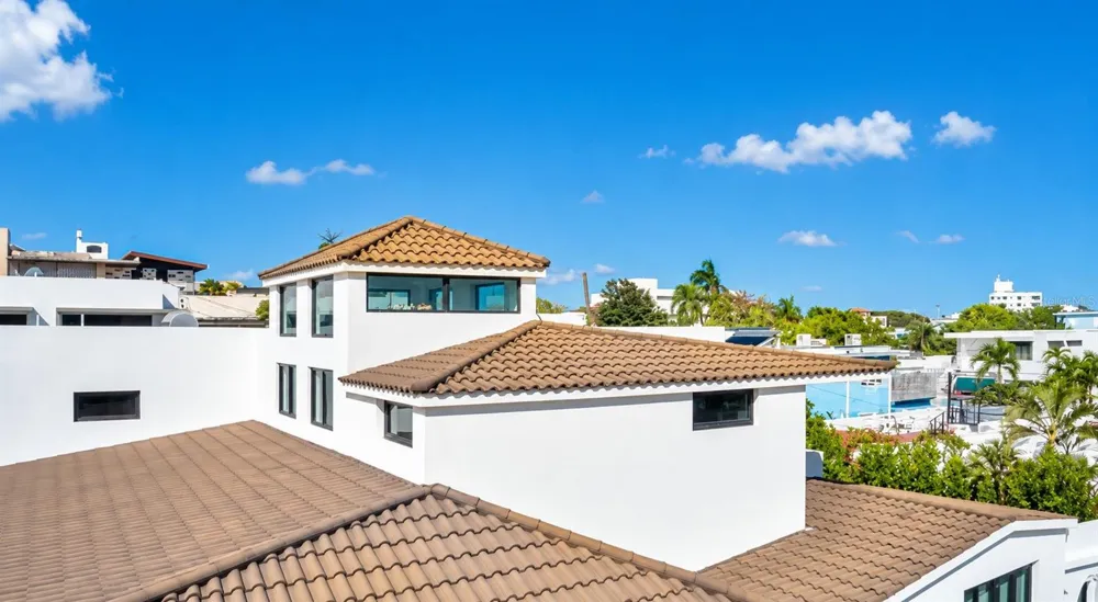 60 SOLDADO SERRANO San Juan, PR 00911