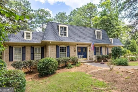 2123 Mountain Creek DR