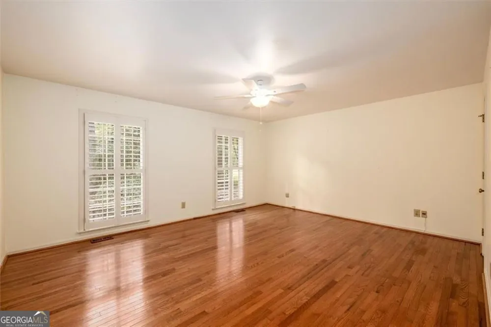 2123 Mountain Creek DR Smoke Rise, GA 30087