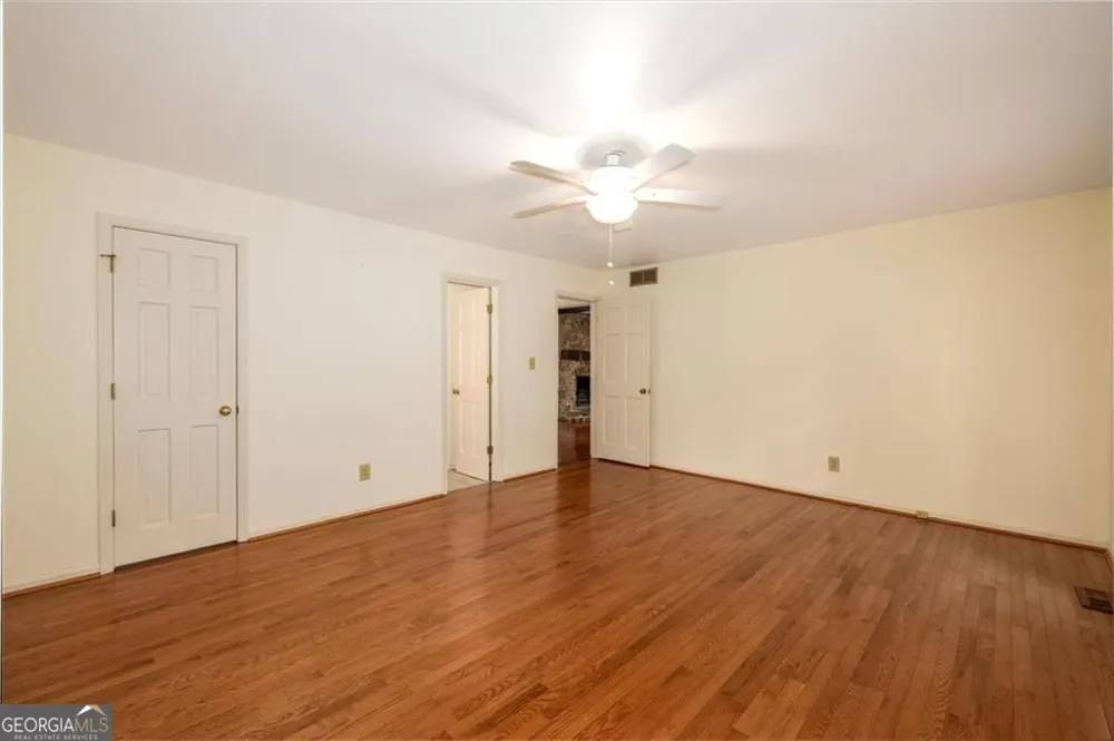 2123 Mountain Creek DR Smoke Rise, GA 30087