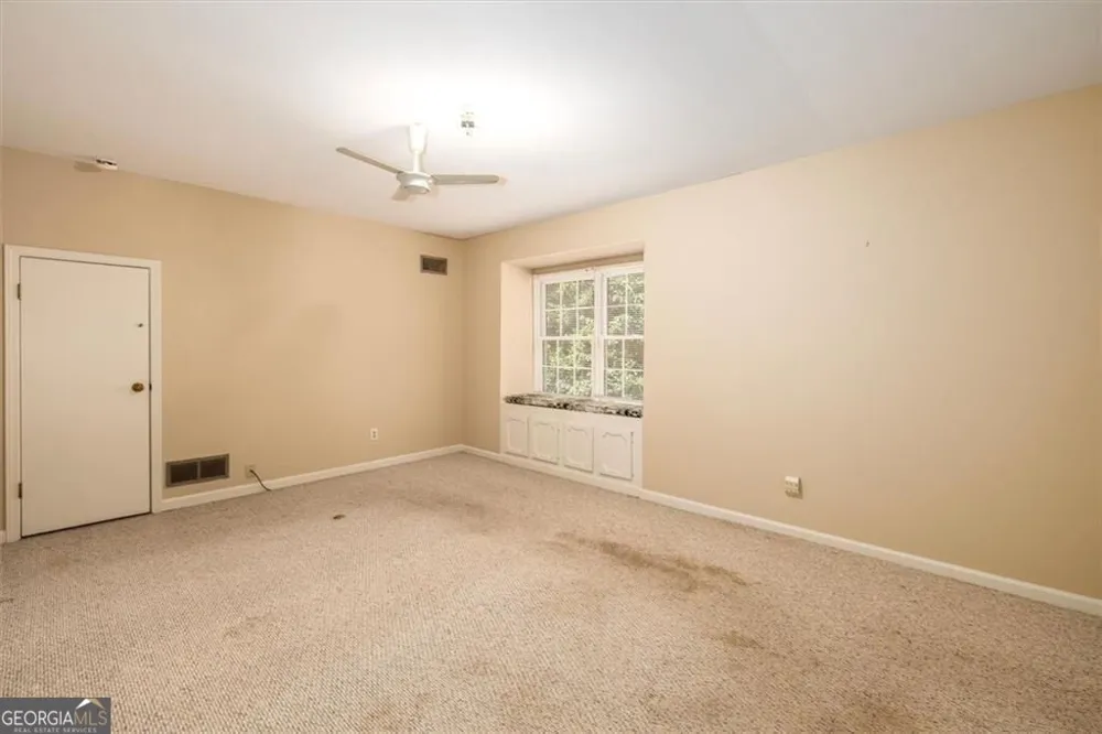 2123 Mountain Creek DR Smoke Rise, GA 30087