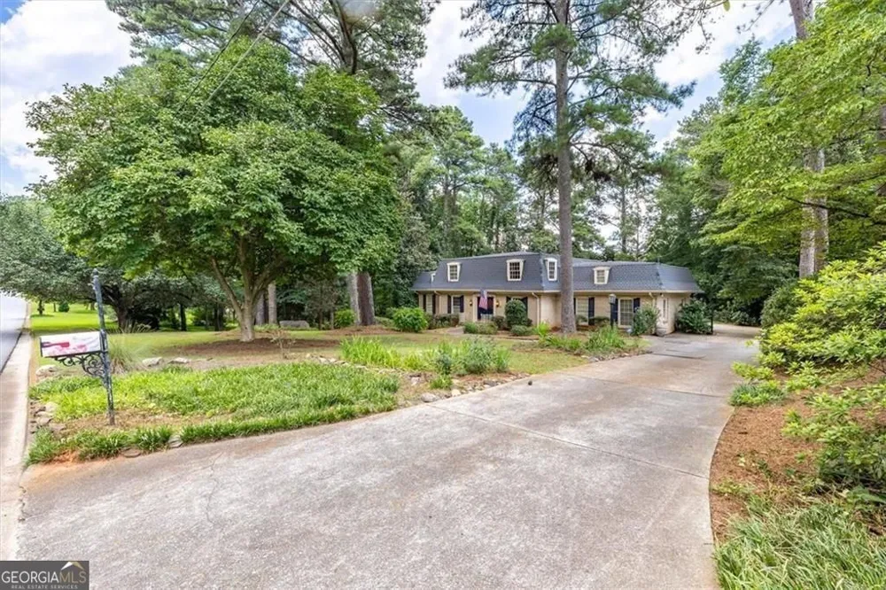 2123 Mountain Creek DR Smoke Rise, GA 30087