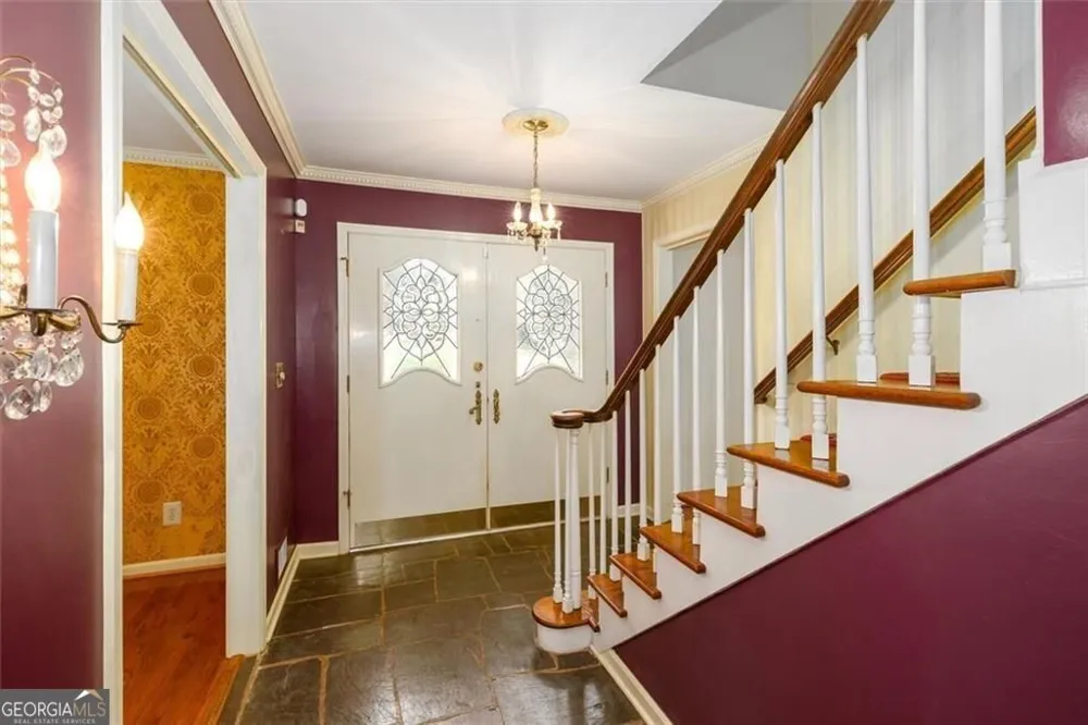 2123 Mountain Creek DR Smoke Rise, GA 30087