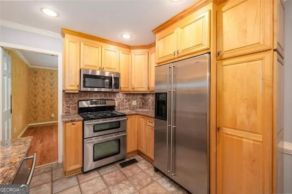 2123 Mountain Creek DR Smoke Rise, GA 30087
