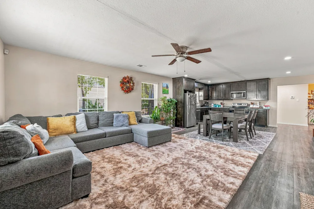 1006 SE 3rd Street Mineral Wells, TX 76067