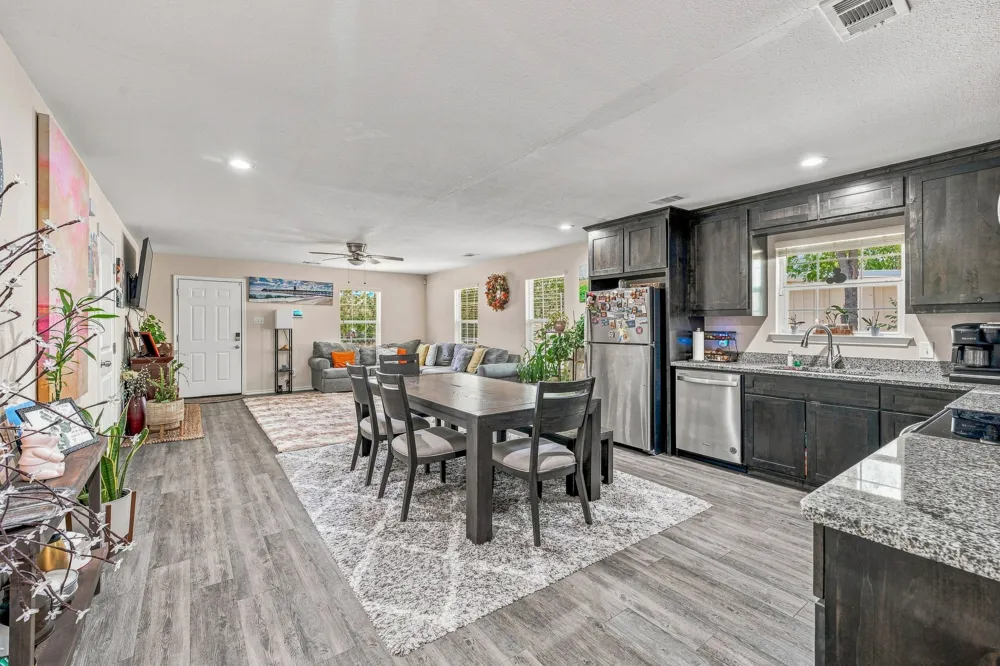 1006 SE 3rd Street Mineral Wells, TX 76067