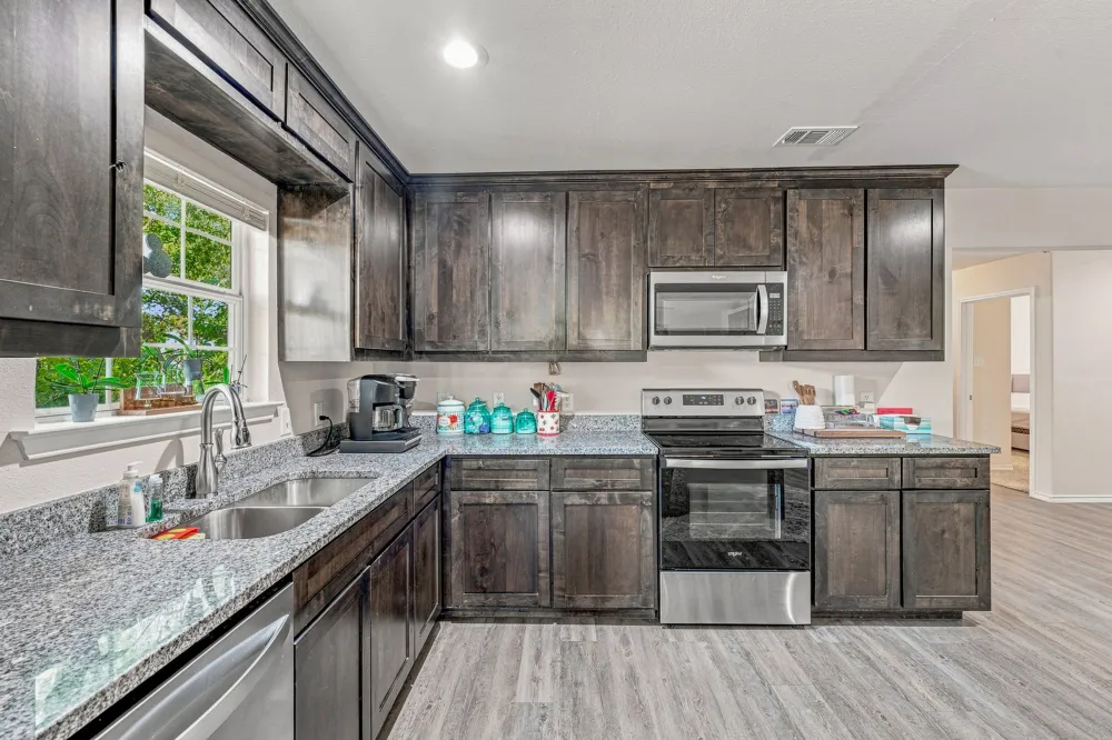 1006 SE 3rd Street Mineral Wells, TX 76067