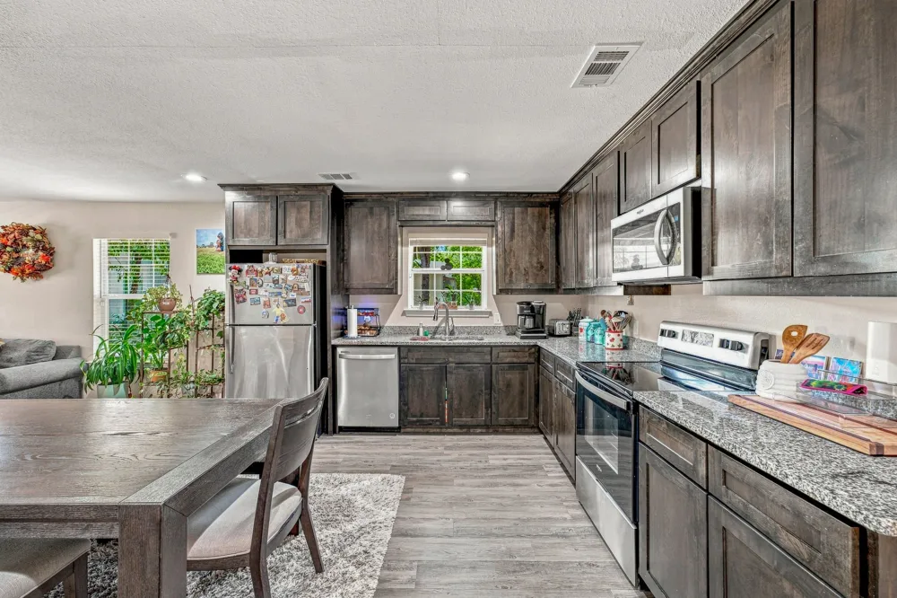 1006 SE 3rd Street Mineral Wells, TX 76067