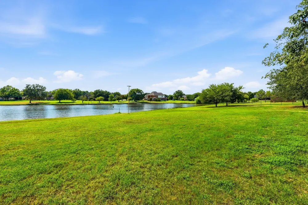220 Meadow Lake Court Double Oak, TX 75077