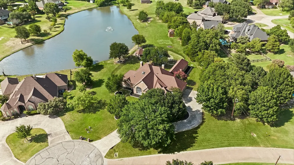 220 Meadow Lake Court Double Oak, TX 75077