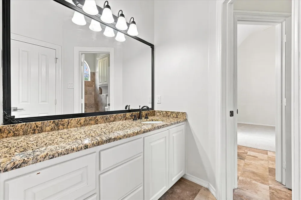220 Meadow Lake Court Double Oak, TX 75077