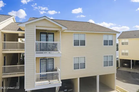2421 Beachview Drive