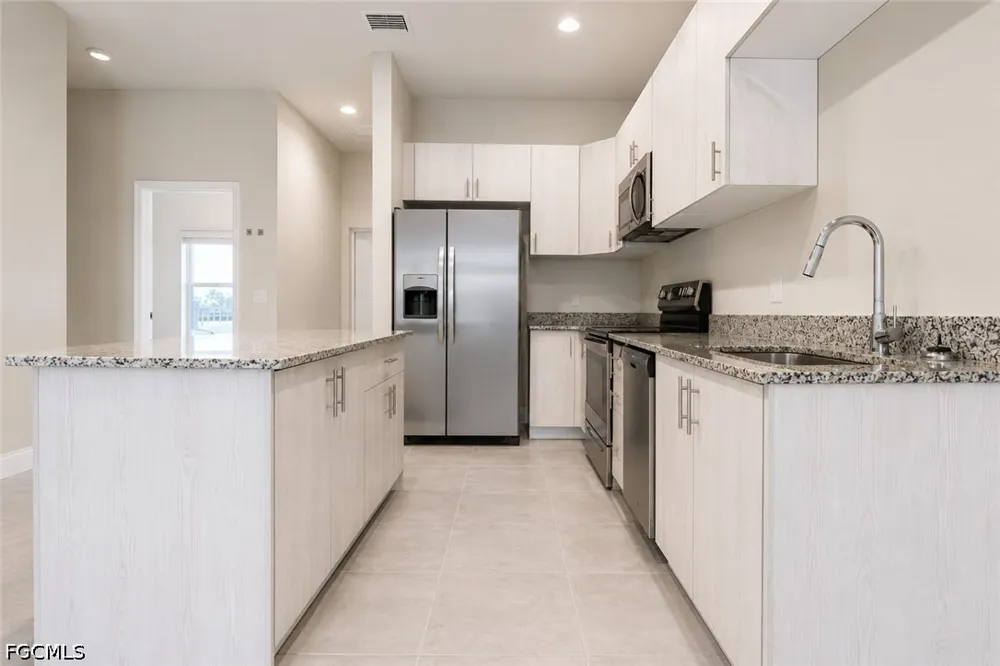 SW 8th Place #204 Cape Coral, FL 33914