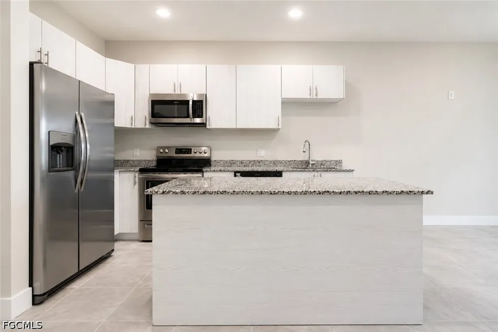 SW 8th Place #204 Cape Coral, FL 33914