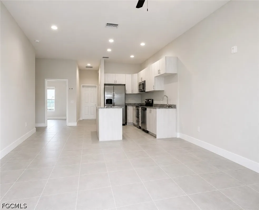 SW 8th Place #204 Cape Coral, FL 33914
