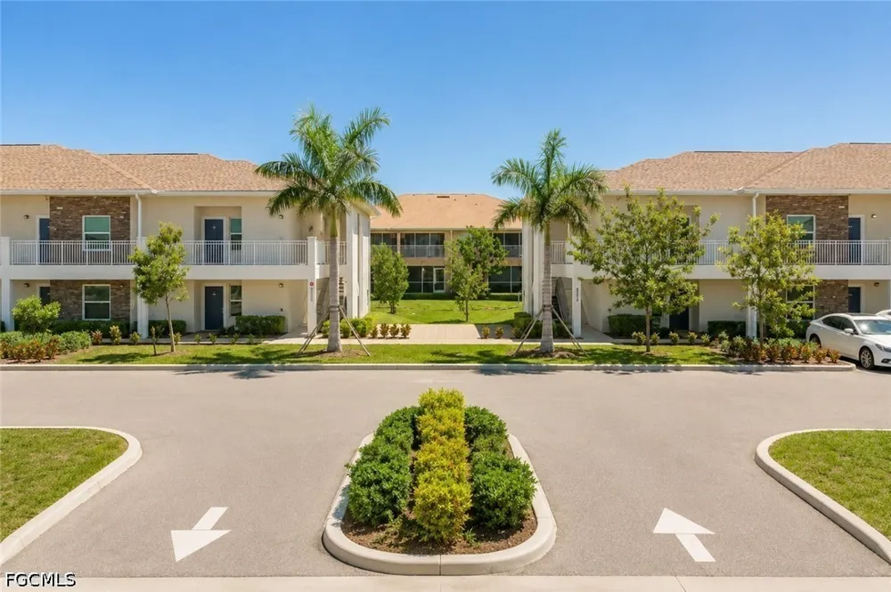 SW 8th Place #204 Cape Coral, FL 33914
