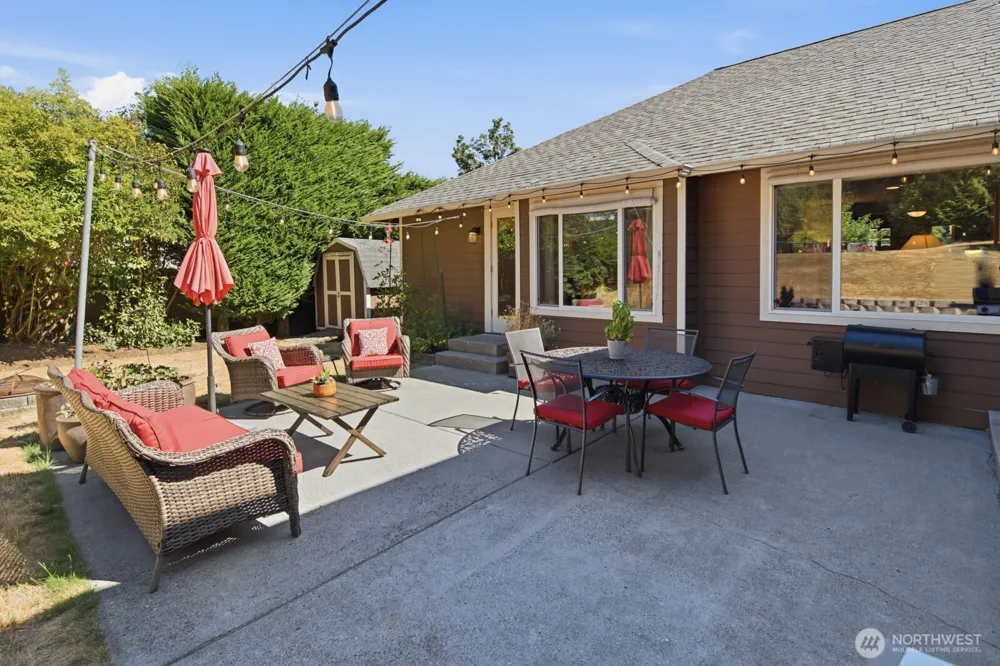 4529 168th Avenue SE Bellevue, WA 98006