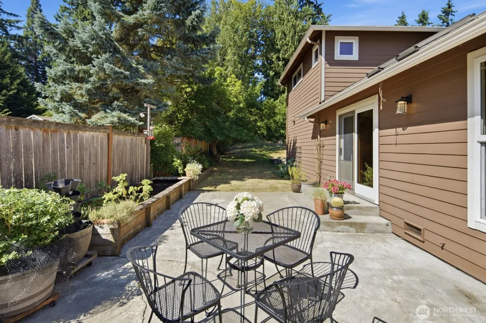4529 168th Avenue SE Bellevue, WA 98006