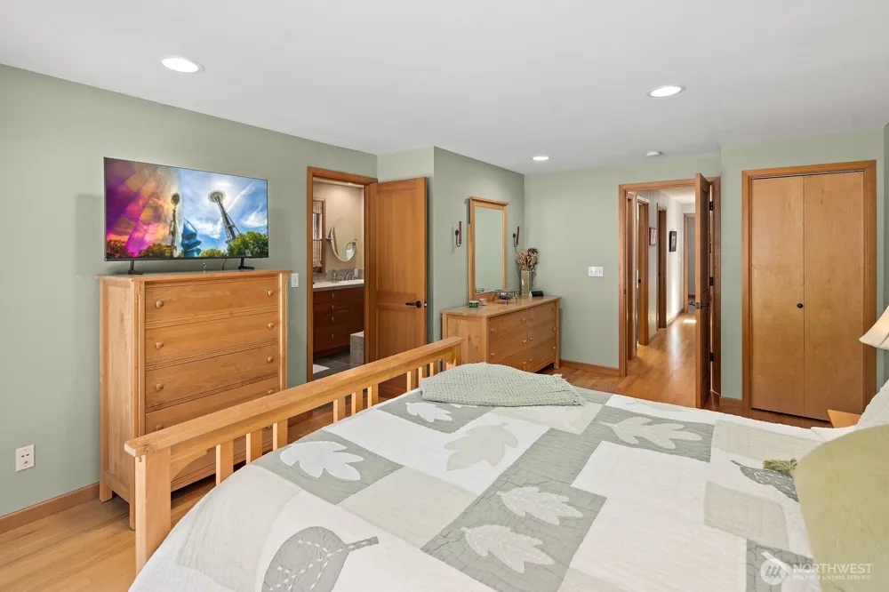 4529 168th Avenue SE Bellevue, WA 98006