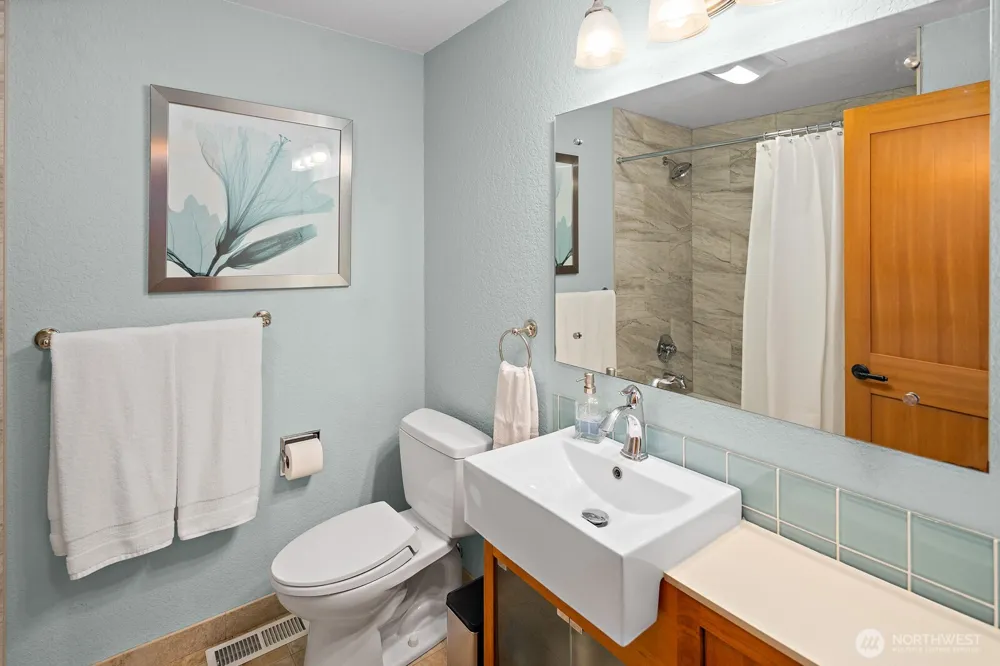 4529 168th Avenue SE Bellevue, WA 98006