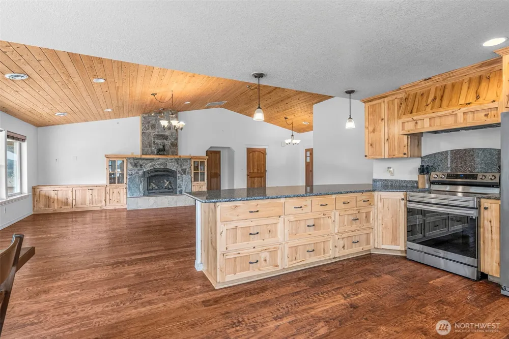 503 Cemetery Road Kalama, WA 98625