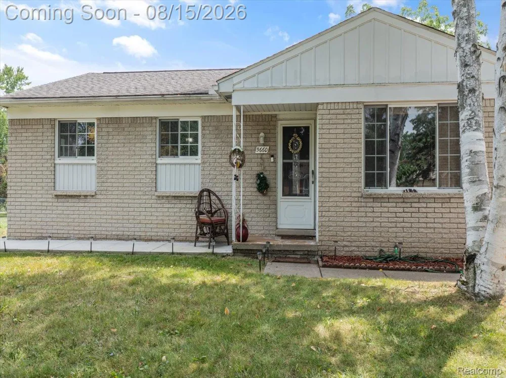 5660 Wright Drive Troy City, MI 48098