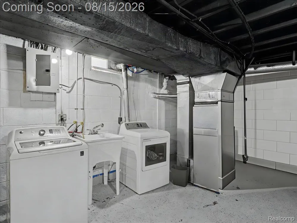 5660 Wright Drive Troy City, MI 48098