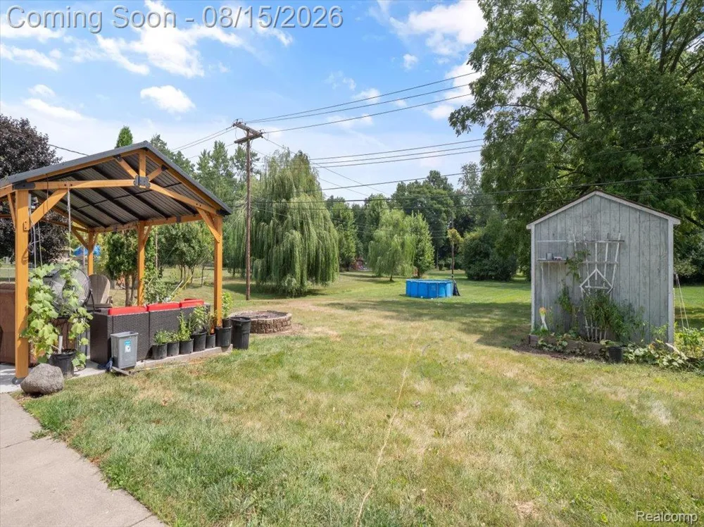 5660 Wright Drive Troy City, MI 48098