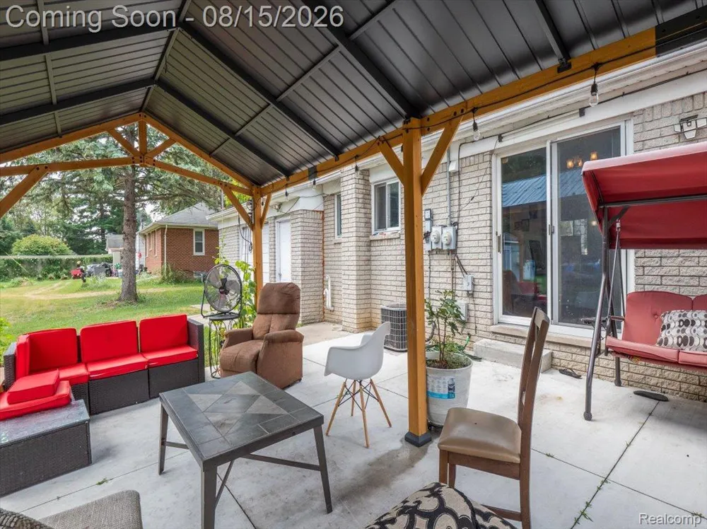 5660 Wright Drive Troy City, MI 48098