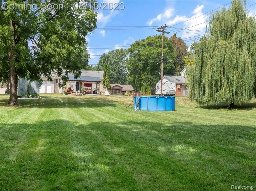 5660 Wright Drive Troy City, MI 48098