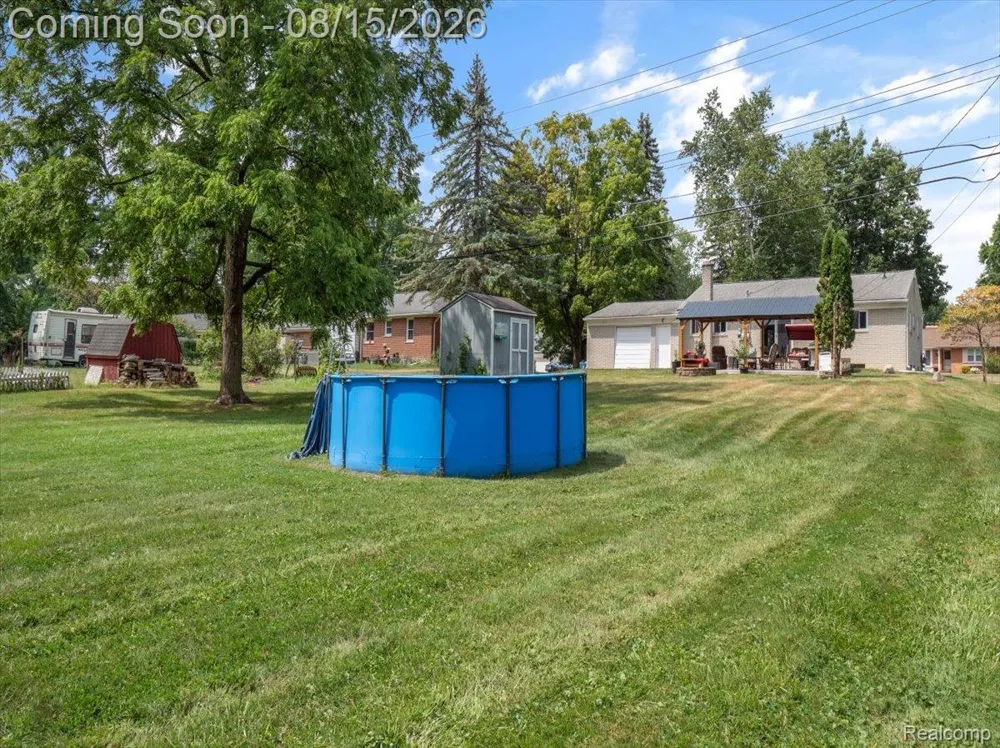 5660 Wright Drive Troy City, MI 48098