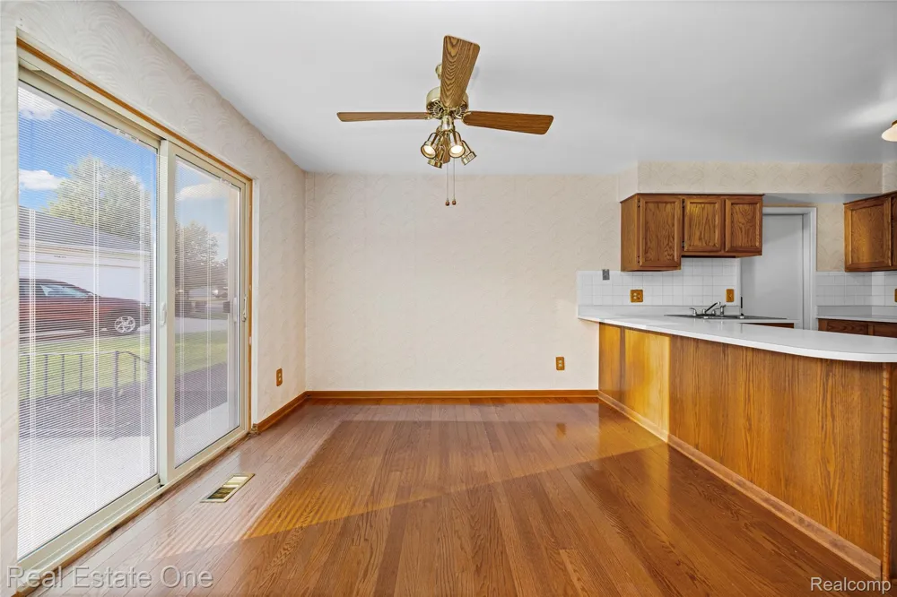 20640 Palm Meadow Drive Clinton Charter Township, MI 48036