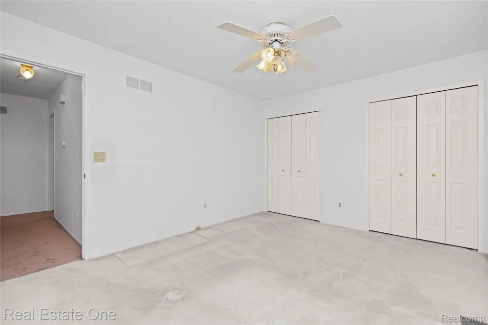 20640 Palm Meadow Drive Clinton Charter Township, MI 48036