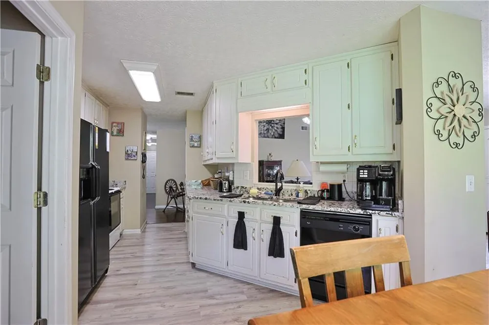 2015 Harfield Ct Bethlehem, GA 30620