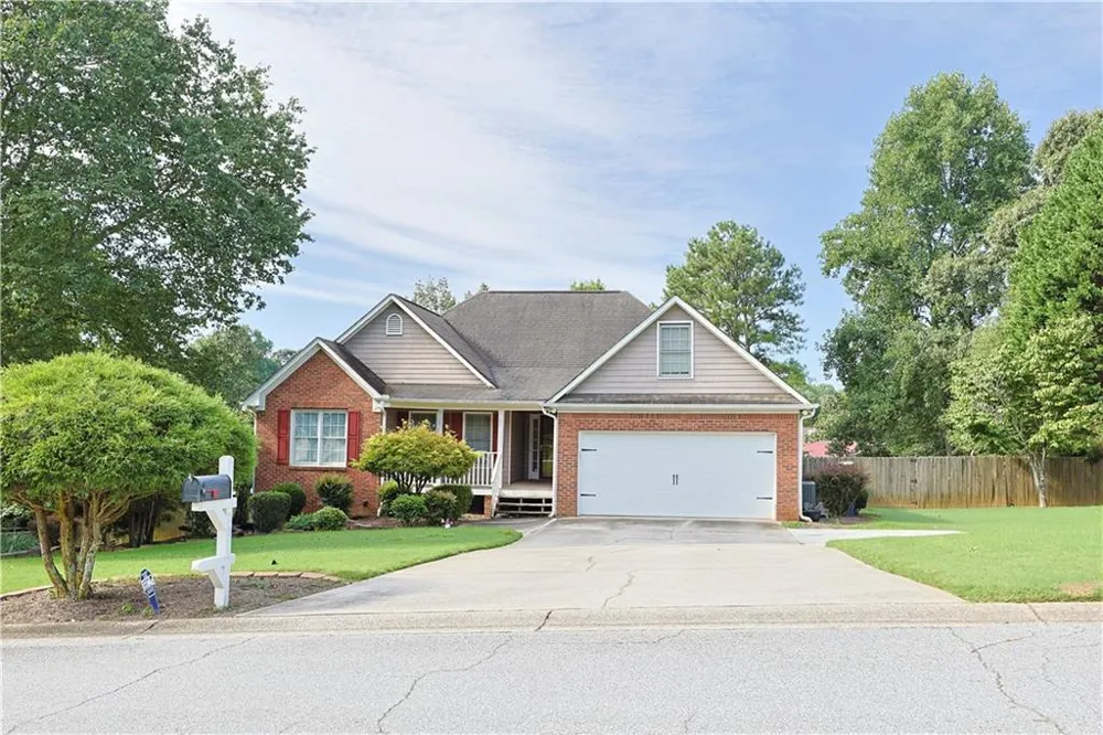 2015 Harfield Ct Bethlehem, GA 30620