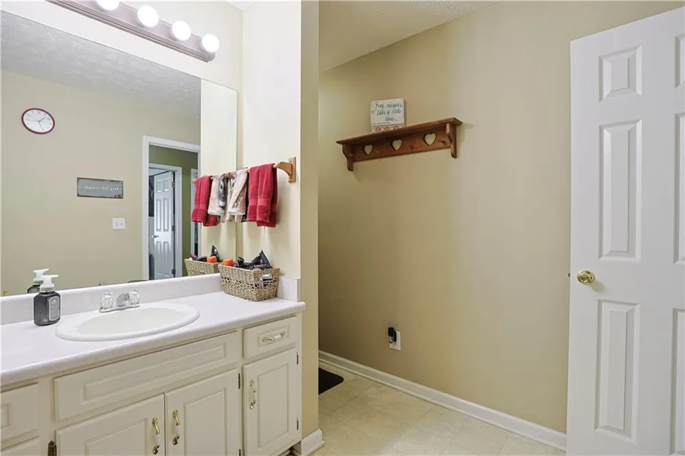 2015 Harfield Ct Bethlehem, GA 30620