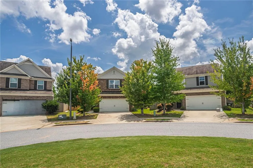 460 Meadowbend Circle Athens, GA 30606