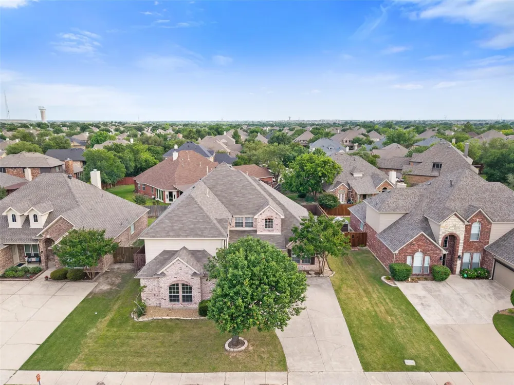 5912 Crestberry Lane Sachse, TX 75048