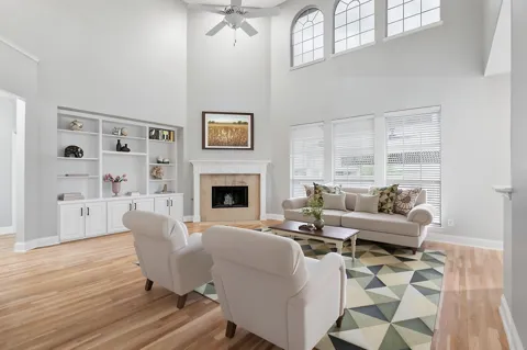 5912 Crestberry Lane