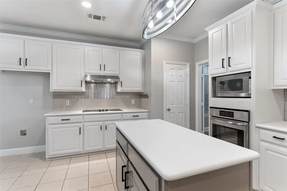 5912 Crestberry Lane Sachse, TX 75048