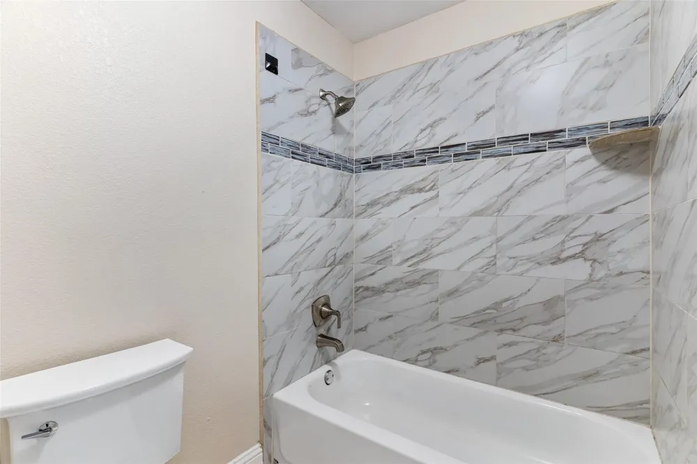 5912 Crestberry Lane Sachse, TX 75048