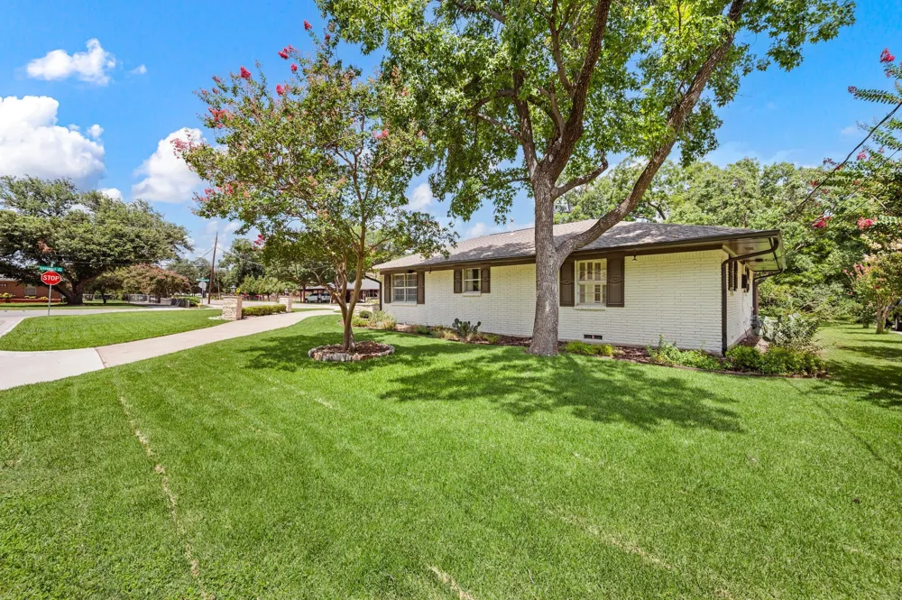 416 Brook Lane McKinney, TX 75069